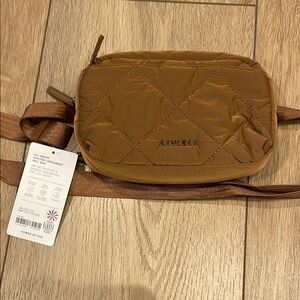 NWT Athleta Quilted Crossbody Bag